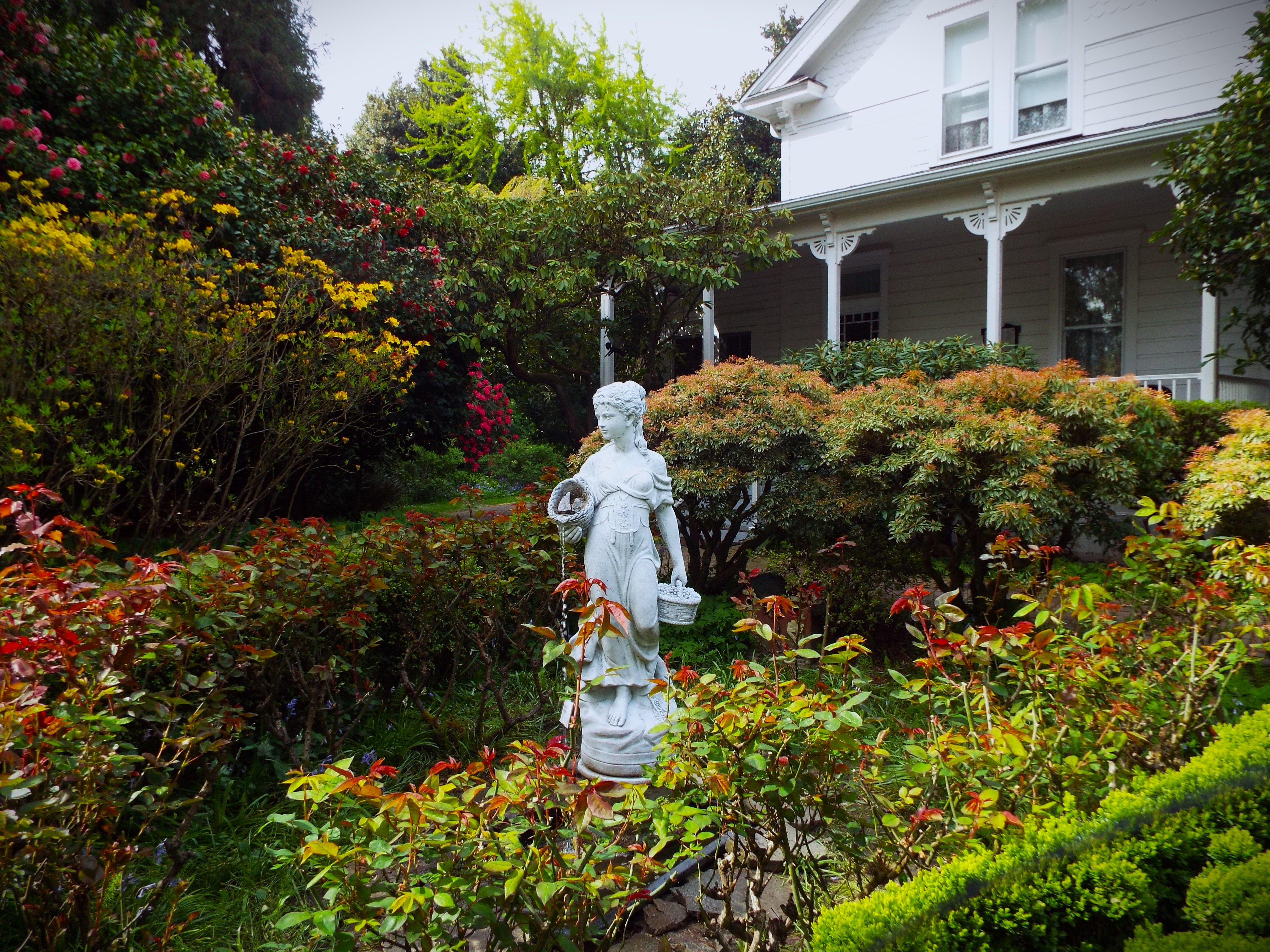 Statue